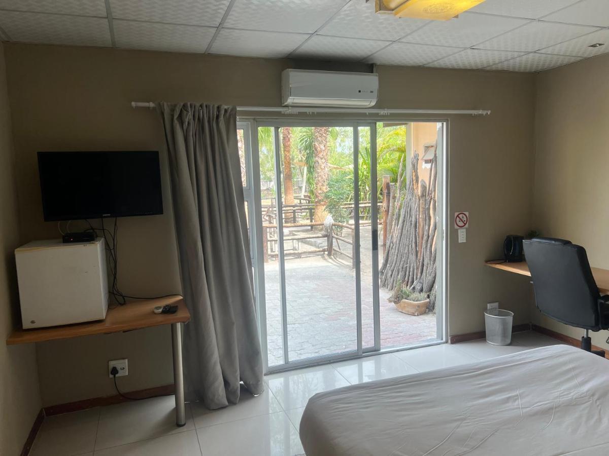 Ondangwa Rest Camp Bed & Breakfast Eksteriør bilde