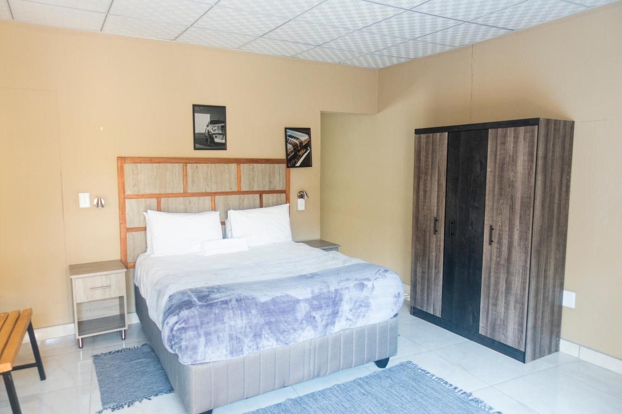Ondangwa Rest Camp Bed & Breakfast Eksteriør bilde